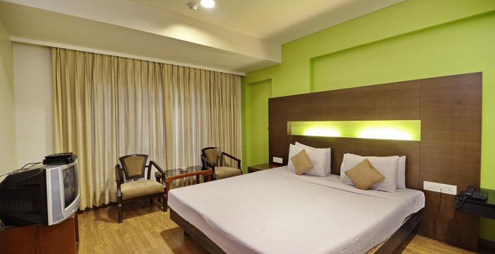 The President Hotel Shivajinagar Pune Exteriör bild