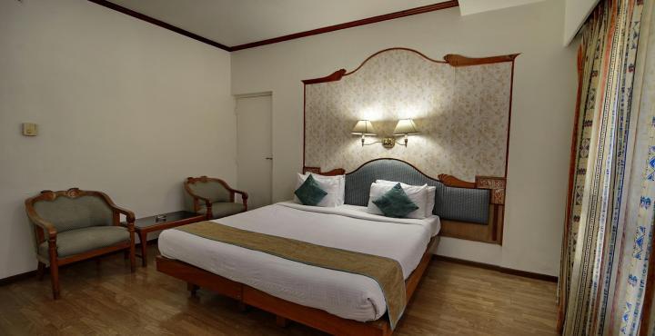 The President Hotel Shivajinagar Pune Exteriör bild