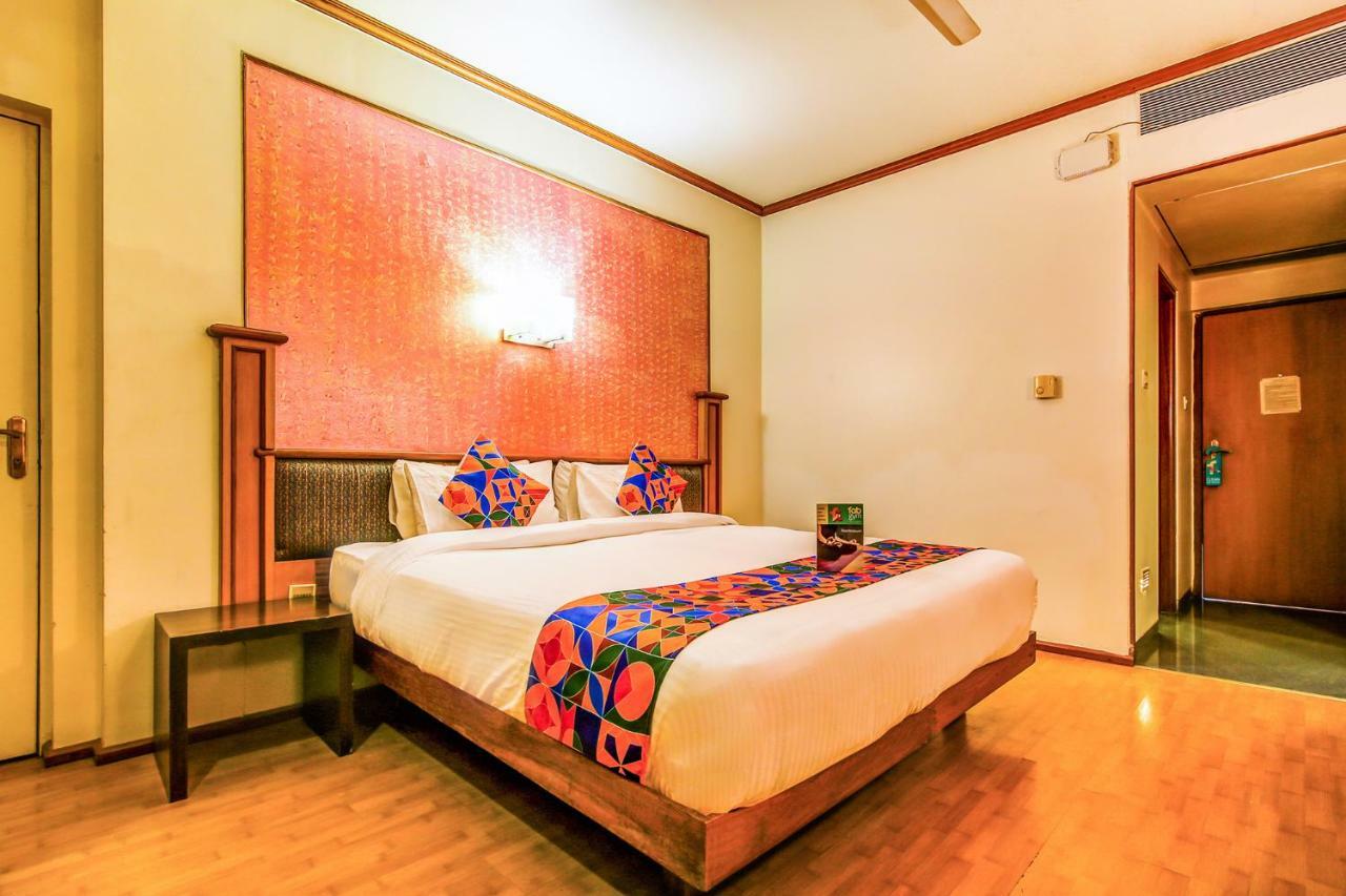 The President Hotel Shivajinagar Pune Exteriör bild