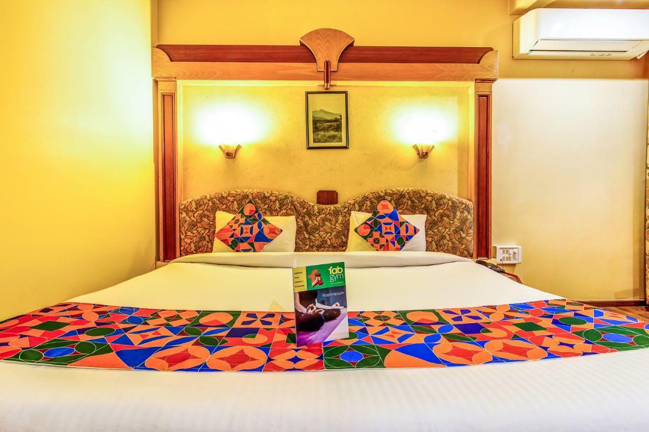 The President Hotel Shivajinagar Pune Exteriör bild