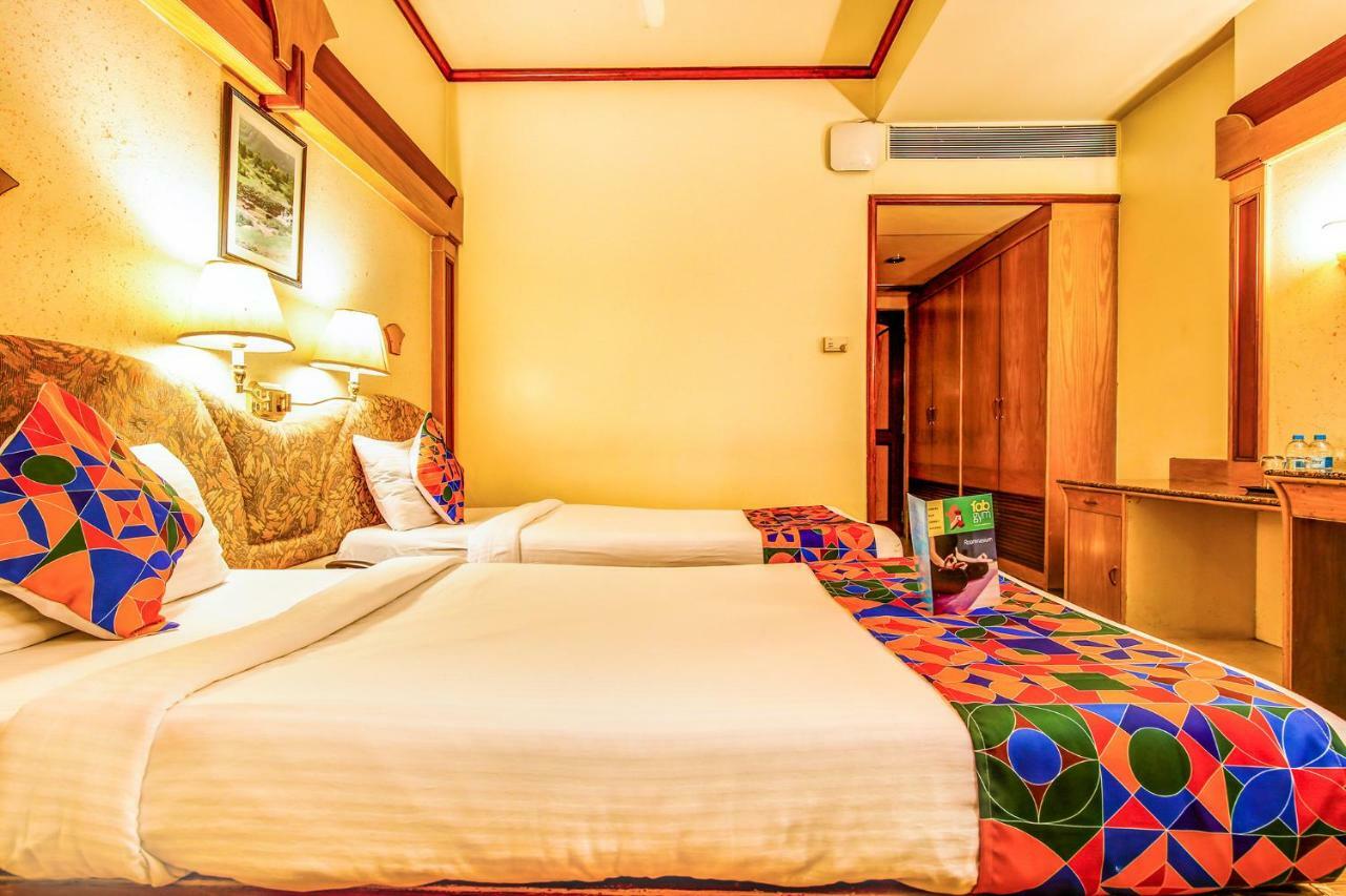 The President Hotel Shivajinagar Pune Exteriör bild