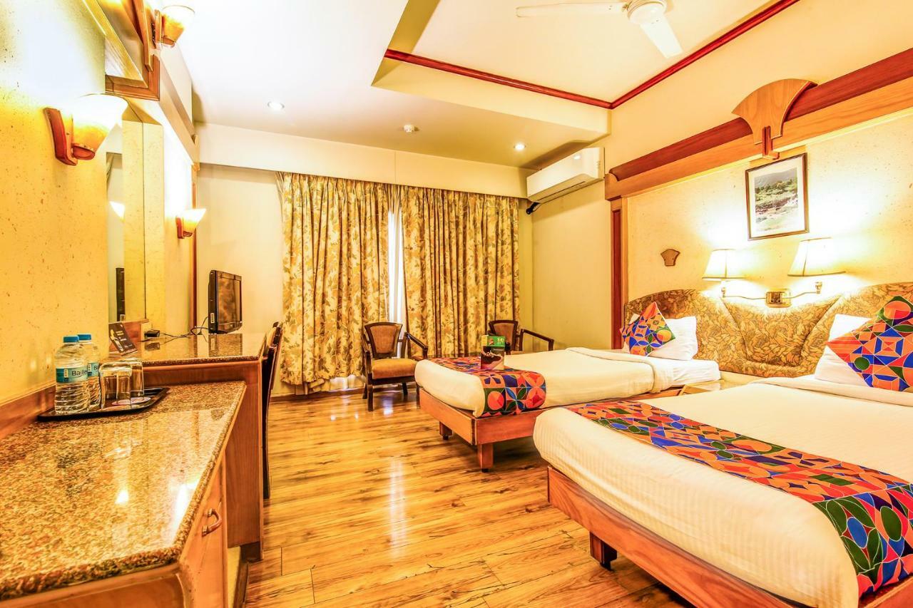 The President Hotel Shivajinagar Pune Exteriör bild